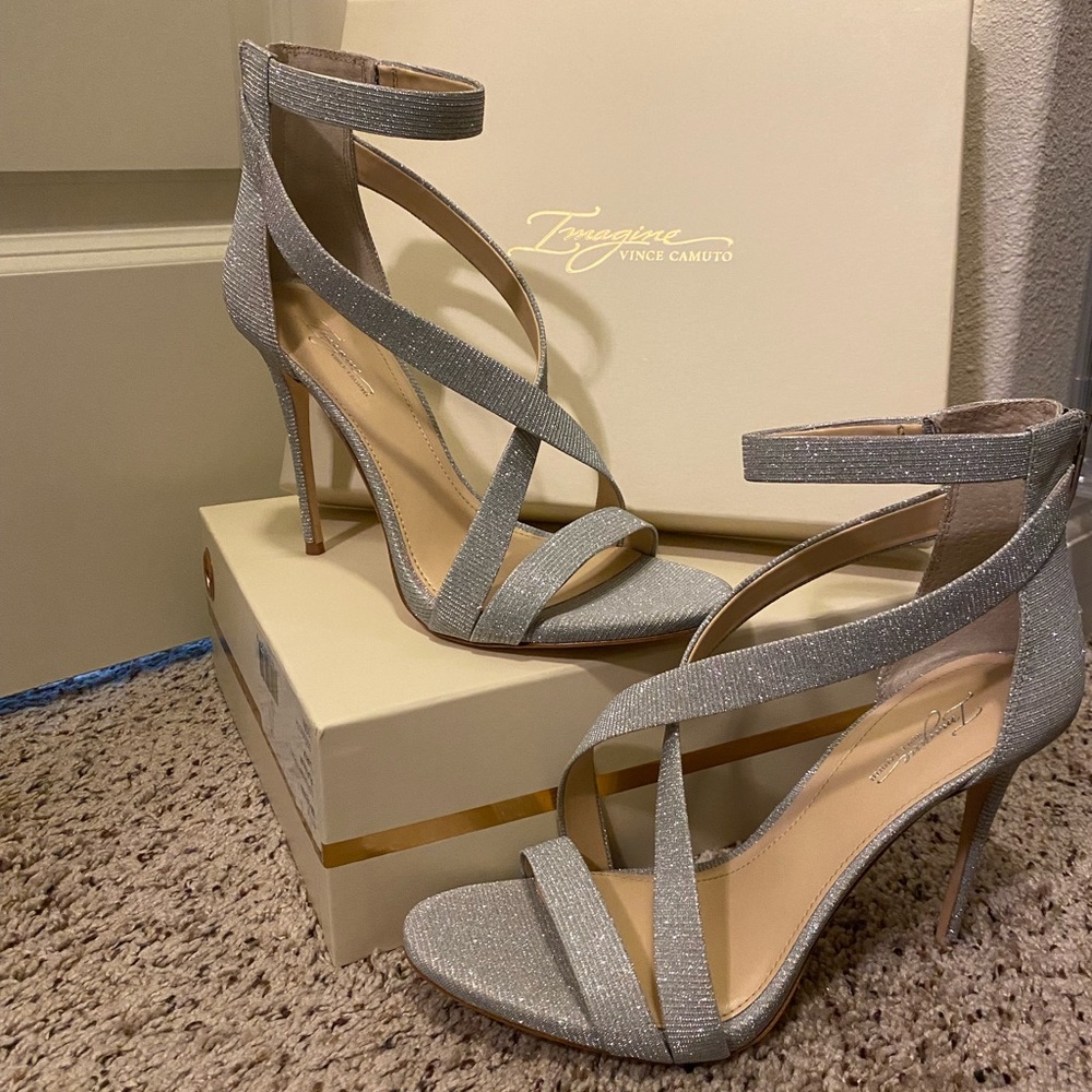 Vince-Camuto Women’s Devin
